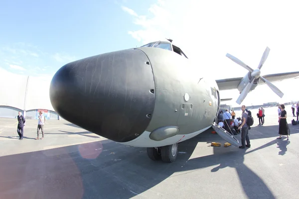法国布尔歇机场军事运输飞机 transall c160 抵达 — 图库照片