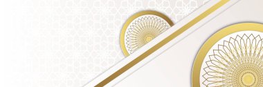 İslami Ramazan Kareem afişi. Altın fener, mandala deseni, cami, ay ve soyut lüks İslami unsurlar arka plan