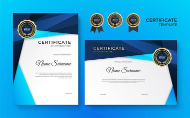 Lüks rozetli ve modern çizgi desenli, başarı şablonunun mavi ve beyaz sertifikası. Ödül, iş, tasarım, takdir, şirket ve eğitim ihtiyaçları için