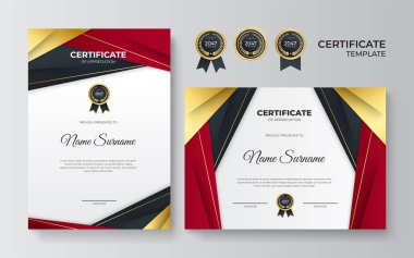 Ödül, diploma ve baskı için modern kırmızı sertifika şablonu ve sınırı. Altın rozetli ve sınırlı kırmızı ve altın renkli başarı sertifikası