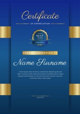 Takdir belgesi, altın ve mavi renk. Altın rozetli temiz modern sertifika. Lüks ve modern sınır şablonu sertifikası. Diploma vektör şablonu