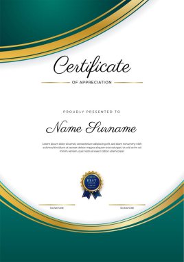 Yeşil, siyah ve altın sertifikalı, lüks rozetli ve modern çizgili sınır şablonu. Ödül, iş ve eğitim ihtiyaçları için. Vektör sertifika şablonu