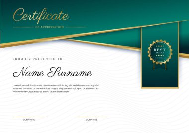 Yeşil, siyah ve altın sertifikalı, lüks rozetli ve modern çizgili sınır şablonu. Ödül, iş ve eğitim ihtiyaçları için. Vektör sertifika şablonu