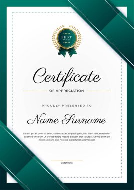 Yeşil, siyah ve altın sertifikalı, lüks rozetli ve modern çizgili sınır şablonu. Ödül, iş ve eğitim ihtiyaçları için. Vektör sertifika şablonu