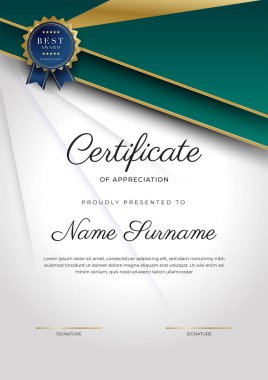 Yeşil, siyah ve altın sertifikalı, lüks rozetli ve modern çizgili sınır şablonu. Ödül, iş ve eğitim ihtiyaçları için. Vektör sertifika şablonu