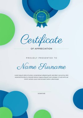 Altın rozetli ve sınırlı modern mavi ve yeşil başarı şablonu sertifikası. Diploma, ödül, iş, üniversite, okul ve şirket için tasarlandı..