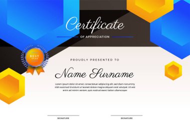 Yazdırma şablonu için çokgen geometrik şekilli modern sertifika şablonu pembe turuncu, mavi ve beyaz temiz modern vektör