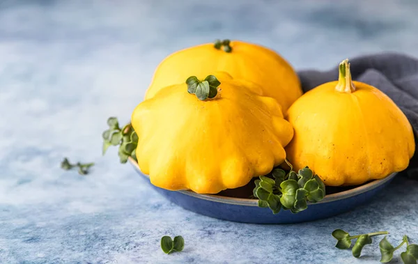 Fresh Ripe Yellow Patissons Squash Dish Shaped Pumpkin Blue Concrete — Stock Photo, Image
