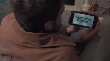 Telefon hizmeti sağlayıcısına erişen adam benim yarattığım ve telefonda gösterilen telefon ekranı videosunu uyguladı.