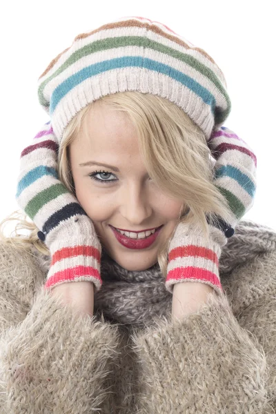 Cold Young Woman Wearing a Wooly Hat and Gloves — Stock Photo, Image