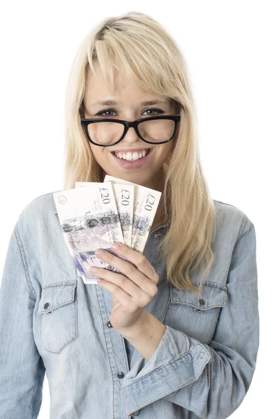 Mujer joven sosteniendo dinero — Foto de Stock