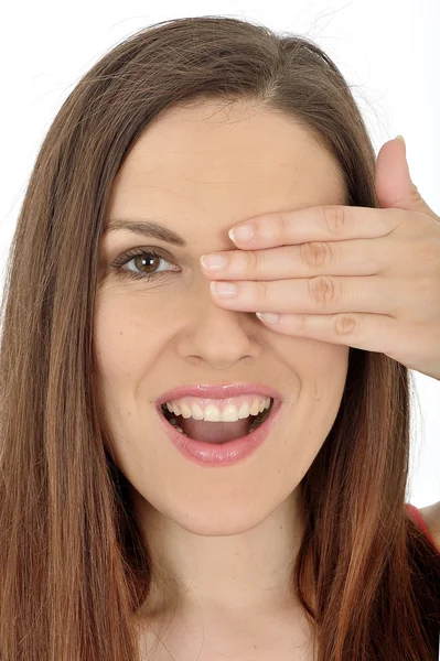 Jonge vrouw bedekt haar ogen — Stockfoto