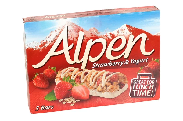 Alpen φράουλα και γιαούρτι σνακ μπαρ — Φωτογραφία Αρχείου