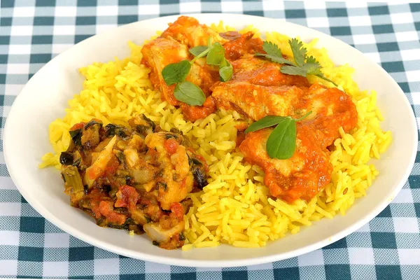 Madras kurczaka z ryżem pilau — Zdjęcie stockowe
