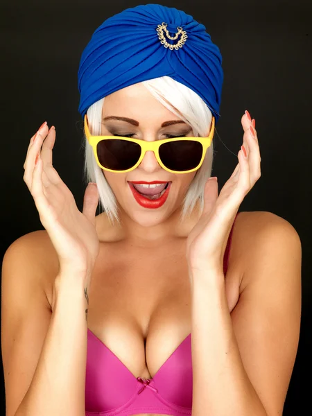 Cheeky Young Sexy Pin Up Model — Stock Photo, Image