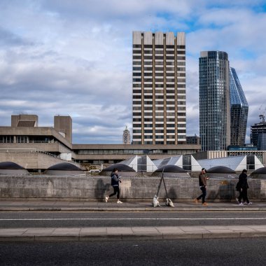 South Bank Londong İngiltere 'de Waterloobridge' den Yükselen Emlak Geliştirme