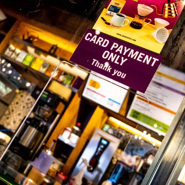 Soho Coffee Shop Advice Aviso Aceitando Aceitando Pagamentos Com Cartão — Fotografia de Stock