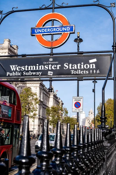 Victoria Westminster Londra Inghilterra Novembre 2021 Ingresso Firma Stazione Della — Foto Stock