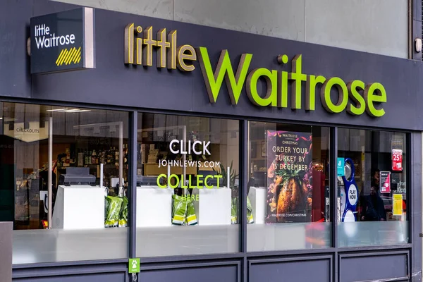 Victoria London Inglaterra Reino Unido Noviembre 2021 Little Waitrose Supermarket — Foto de Stock