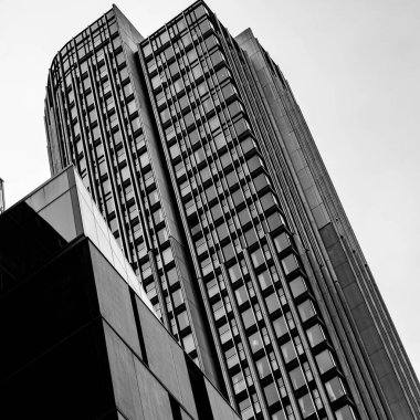 Londra İngiltere 2 Ocak 2022, Yüksek Yükselen Yerleşim Geliştirme Southbank Tower London yukarı bakıyor