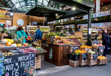 Londra İngiltere, 29 Ocak 2022, Fresh Fruit and Segetable Stall Borough London Bridge Southwark 