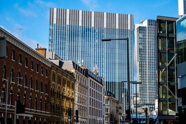 Londra Ngiltere Ocak 2022 Eski Yeni Yerleşim Ticaret Binası Skyline — Stok fotoğraf