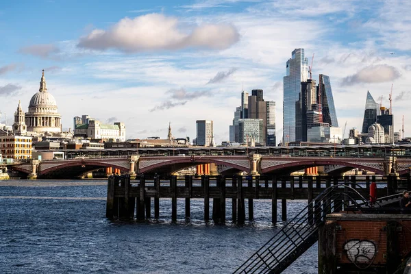 英国伦敦 2022年1月29日 伦敦风景名胜城金融商务区和泰晤士河 — 图库照片
