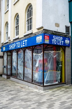 Kingston Thames London İngiltere, Nisan 01 2022, High Street İş Krizi İçin Boş Perakende Dükkanı