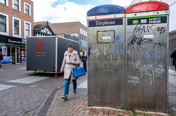 Kingston Thames London Kwiecień 2022 Dwie Publiczne Budki Telefoniczne Pokryte — Zdjęcie stockowe