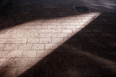 Epsom Surrey, Londra 22 Mayıs 2022, Monochrome Shadow Accoss İnsansız Bir Köşk