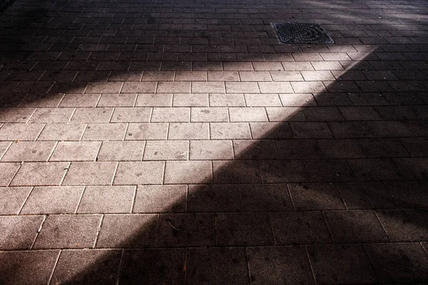 Epsom Surrey, Londra 22 Mayıs 2022, Monochrome Shadow Accoss İnsansız Bir Köşk