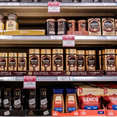 Epsom Surrey, Londra İngiltere, 10 Haziran 2022, Süpermarket rafı