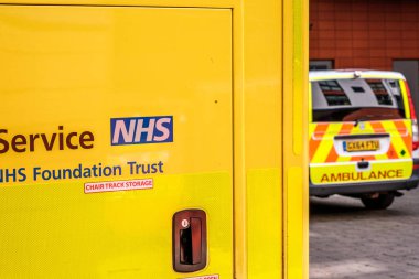 Epsom Surrey, Londra İngiltere, 10 Haziran 2022, NHS Ambulans Servis Aracı