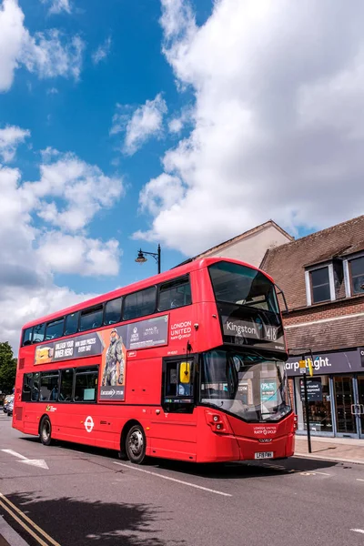 Epsom Surrey Londres Reino Unido Junio 2022 Tradicional Autobús Rojo —  Fotos de Stock