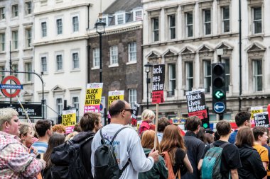 Westminster City, Londra, 10 Eylül 2022, Siyahi Yaşamları Protesto Eden İnsanlar Londra Merkez Kampanyası
