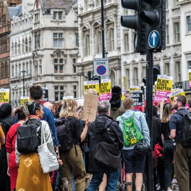 Westminster City, Londra, 10 Eylül 2022, Siyahi Yaşamları Protesto Eden İnsanlar Londra Merkez Kampanyası