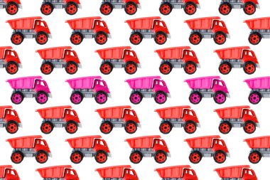 Renkli pembe plastik damperli kamyon, bahşiş kamyonu, beyaz arka planda izole edilmiş araba oyuncağı asimetrik iz, model, şablon, çocuklar için oyuncaklar, kızlar için gelişim, oyun, çocukluk.