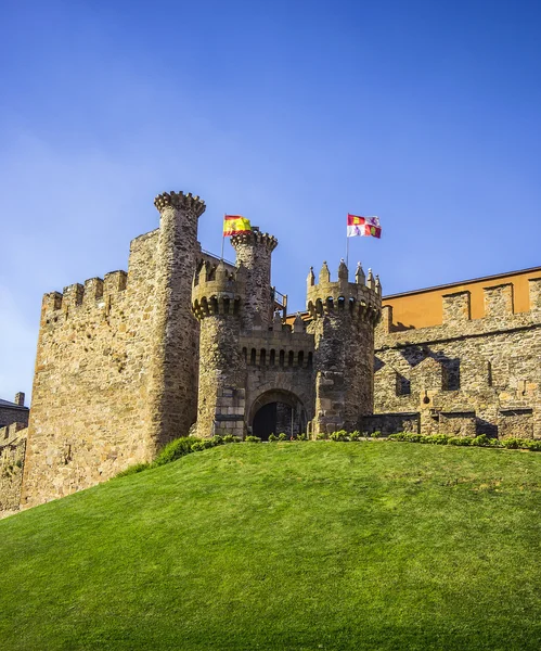 Templar kasteel in ponferrada, leon, sapin — Stockfoto