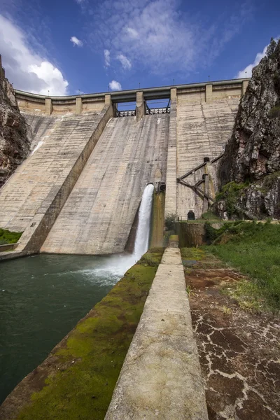 View of dam of Barrios de Luna, Leon, Spain — Stock Photo, Image