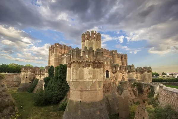 Vista del Castillo de Coca en Segovia, Castilla-León, España —  Fotos de Stock