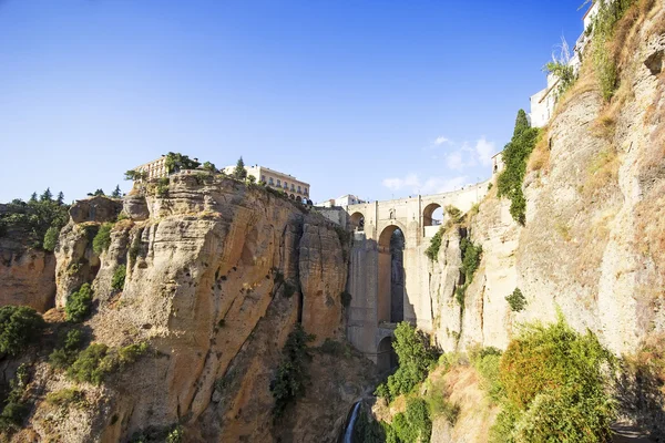 View of the bridge of Ronda, one of the most famous white villag — Stock Photo, Image