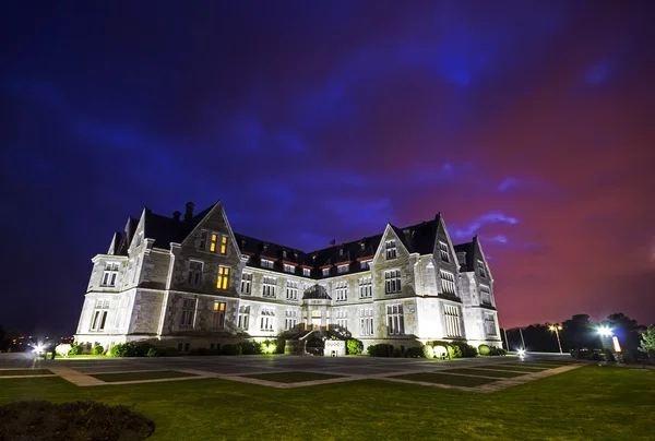 Santander, cantabria, spa magdalena sarayın gece görünümü