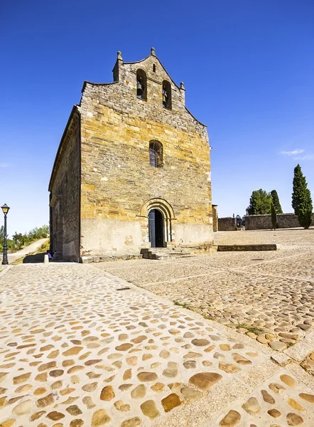 Romanische Kirche von santiago in villafranca del bierzo (camino — Stockfoto