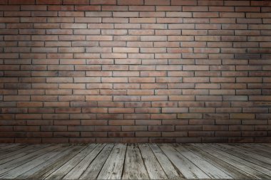 Tuğla duvarlı eski bir iç mekan