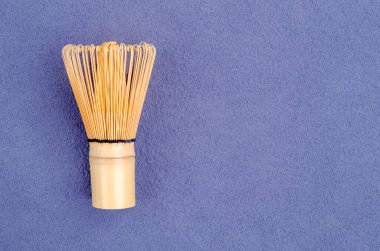 Kuru mavi toz. Geleneksel Japon çayı. Çay seremonisinin envanteri. Üst görünüm.