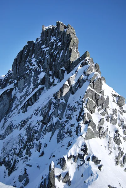 Sverdlova peak in der ural lizenzfreie Stockbilder