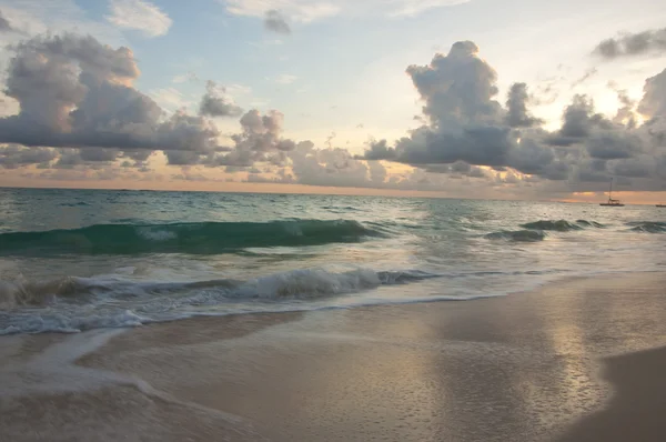 güzel bir okyanus manzarası