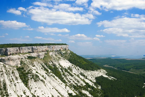Mountain forest landscape in the Crimea — Stock Photo, Image