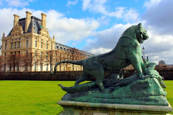 Parijs Frankrijk November 2020 Bronzen Figuur Van Een Leeuw Een — Stockfoto