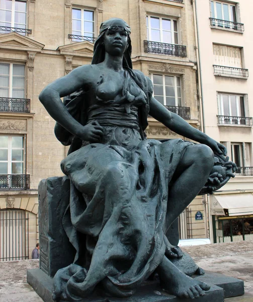 Paris France October 2020 Bronze Sculpture Women African Continent Parisian — Stock Photo, Image